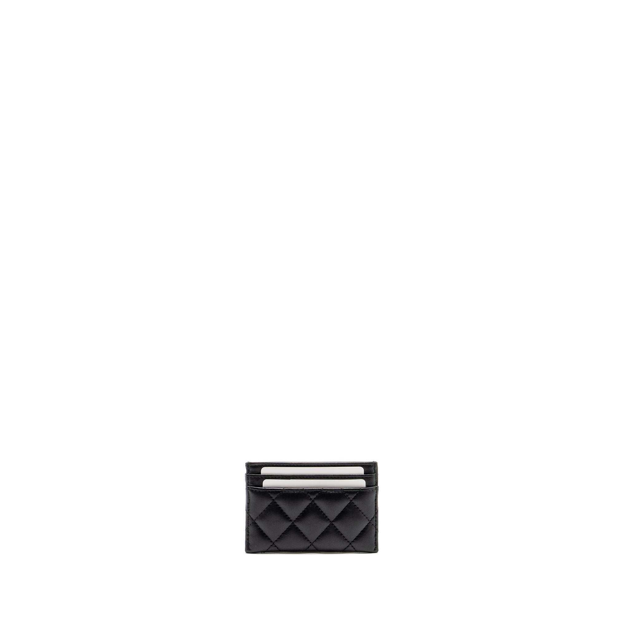 chanel-detail-cc-logo-card-holder-lambskin-blackmicrochip