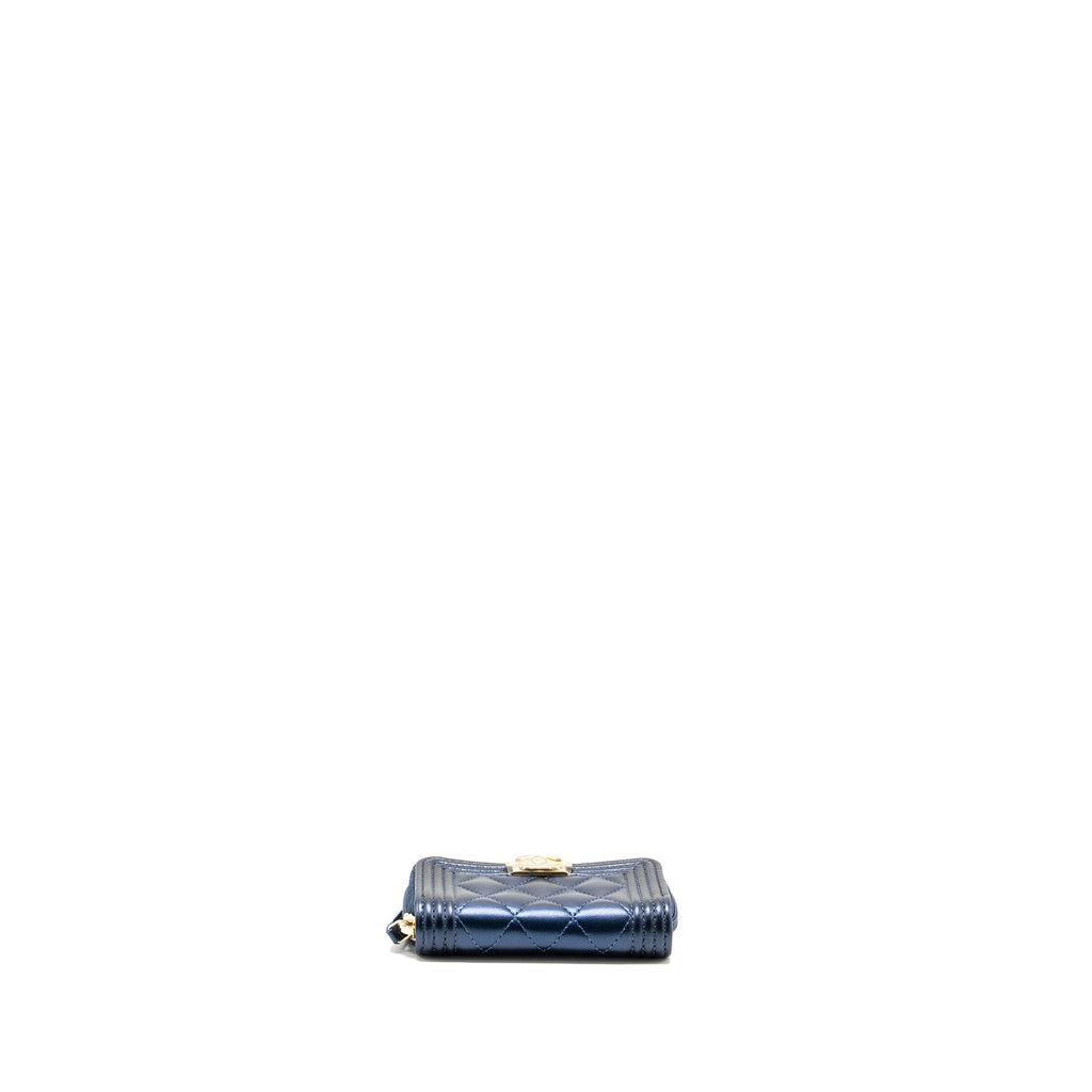 chanel-boy-zip-card-holder-coin-purse-lambskin-metallic-blue-ghw
