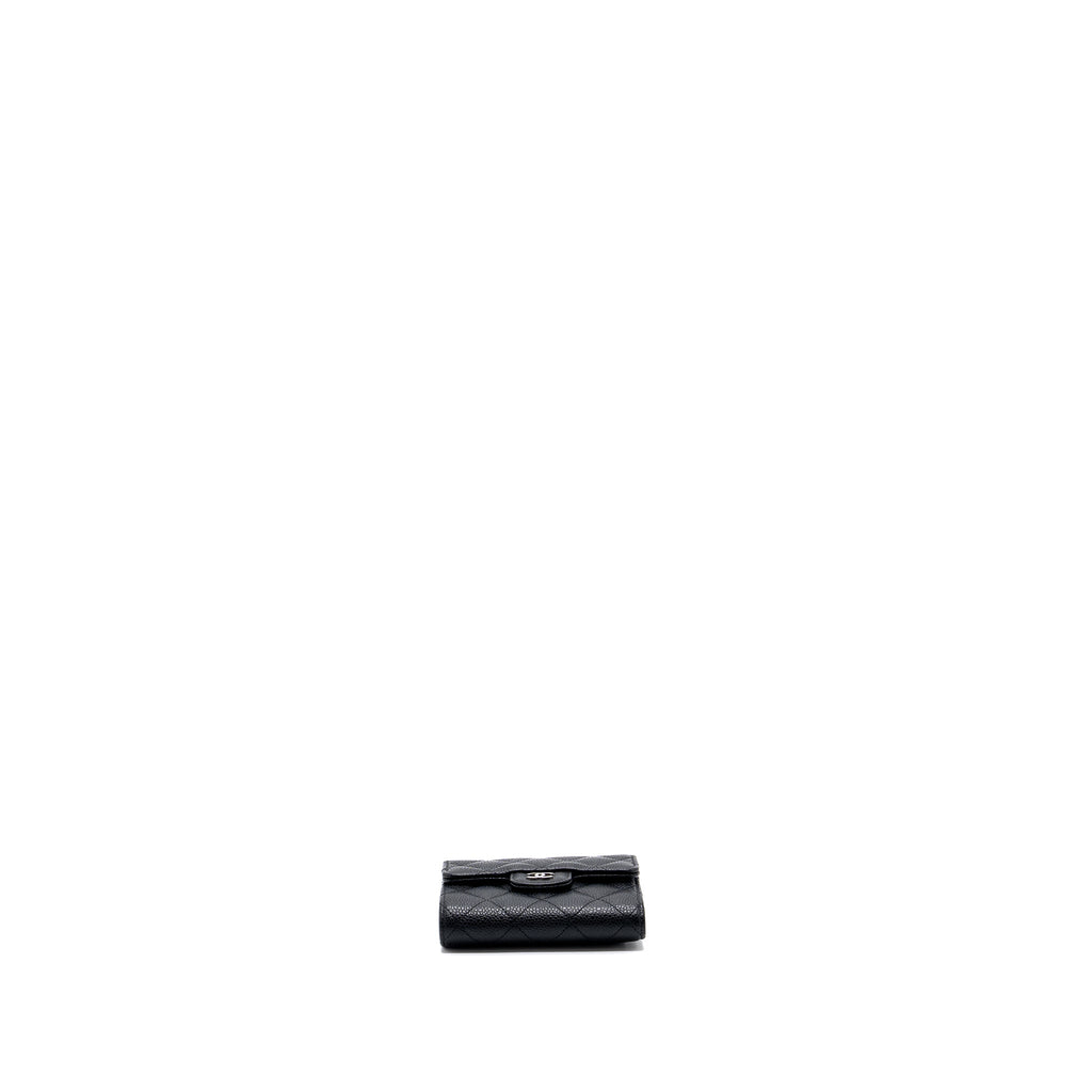 chanel-classic-compact-wallet-caviar-black-shw