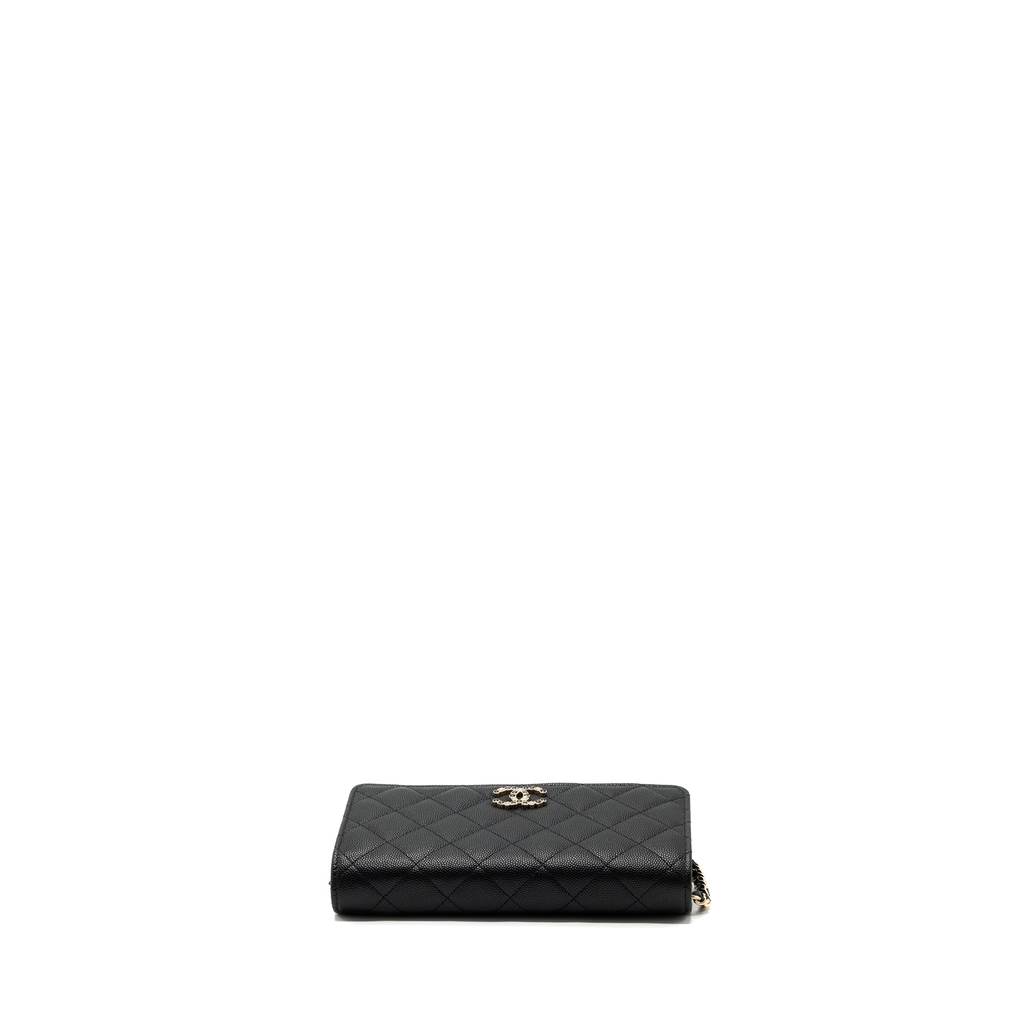 chanel-23k-detailed-cc-logo-wallet-on-chain-caviar-black-lghw