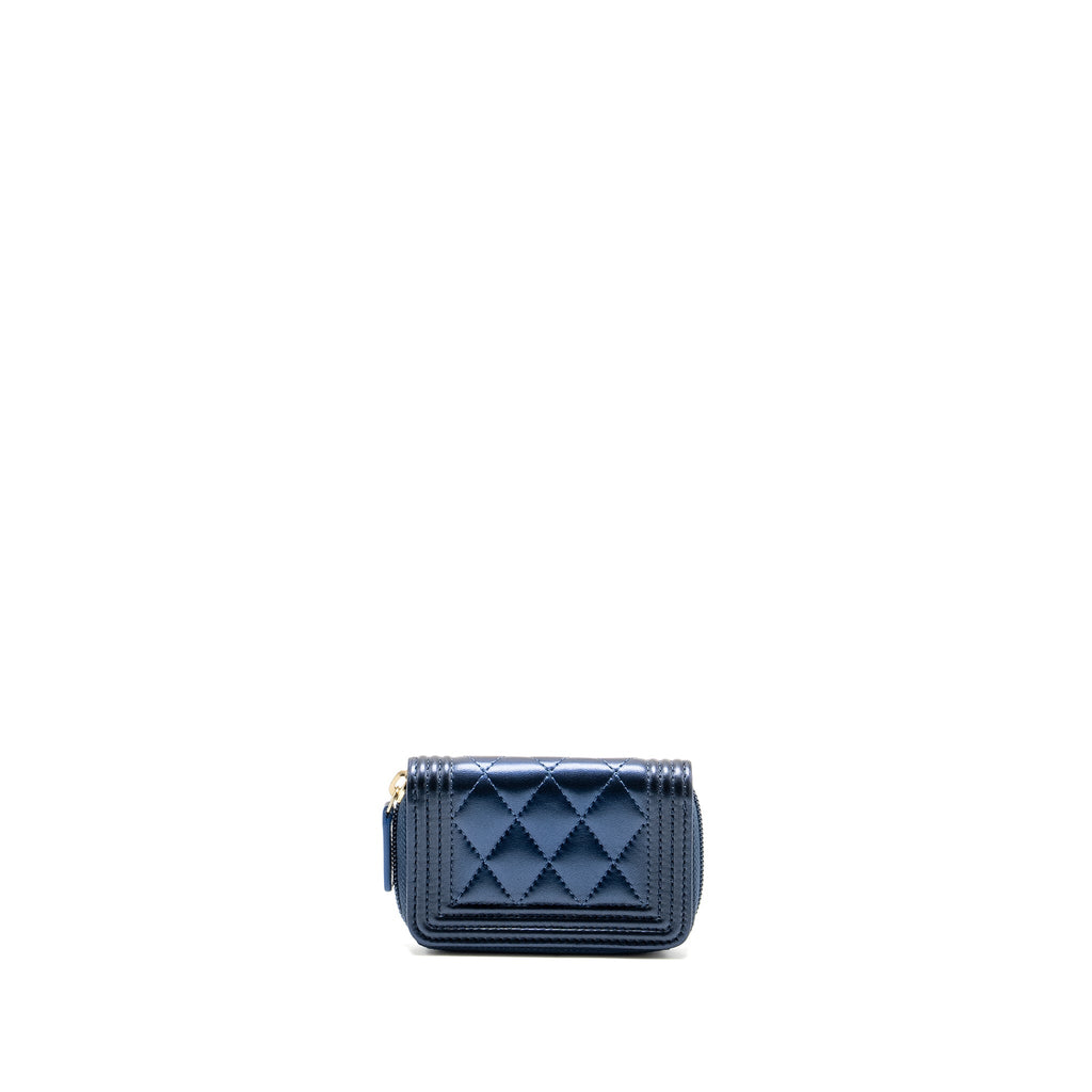 chanel-boy-zip-card-holder-coin-purse-lambskin-metallic-blue-ghw