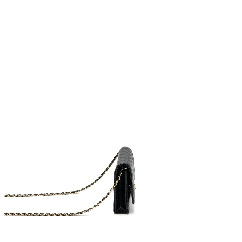 chanel-23k-detailed-cc-logo-wallet-on-chain-caviar-black-lghw