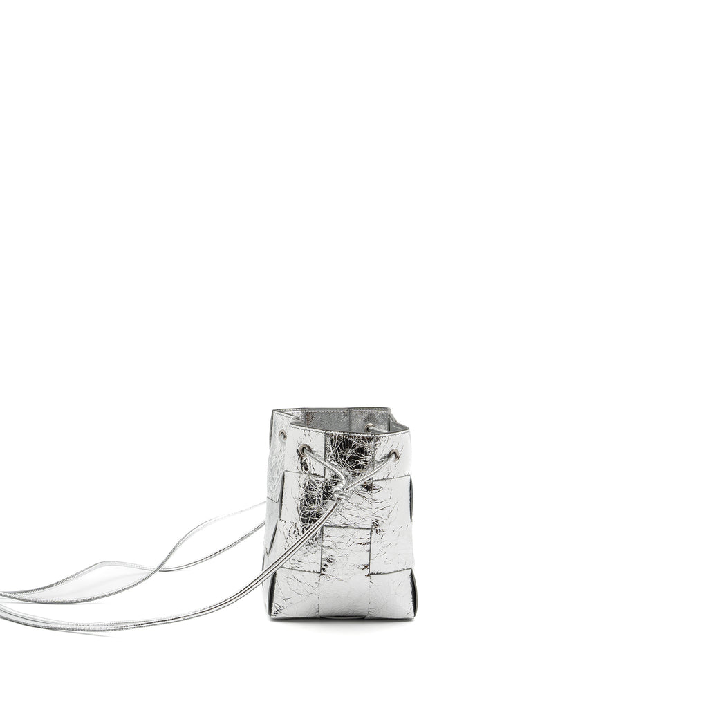 bottega-veneta-small-cassette-cross-body-bucket-calfskin-silver-shw