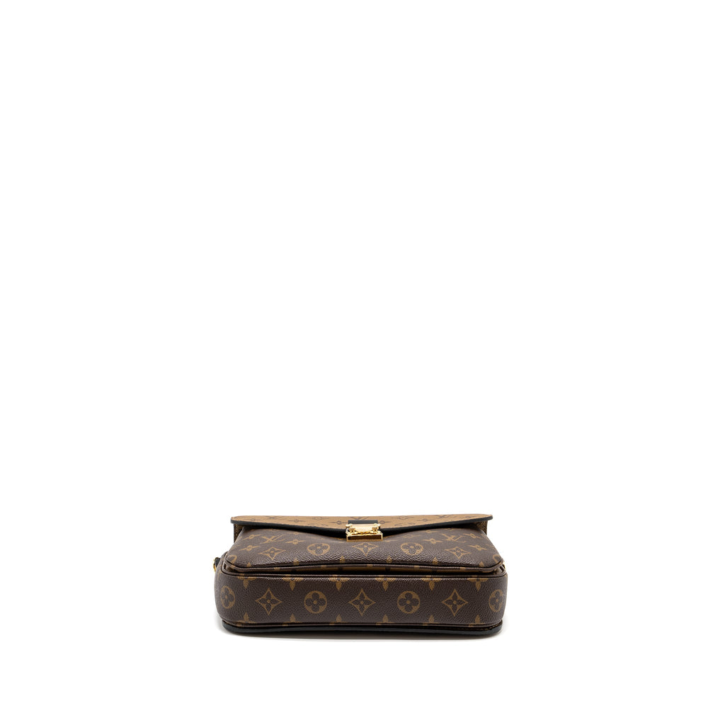louis-vuitton-pochette-metis-monogram-reverse-canvas-ghw-5