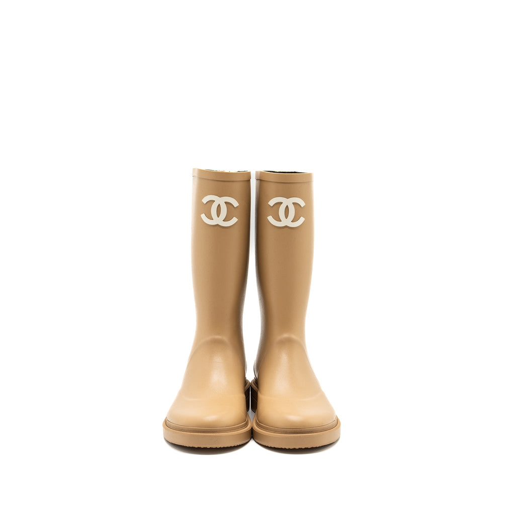 chanel-size-39-wellington-rain-boots-rubber-beige
