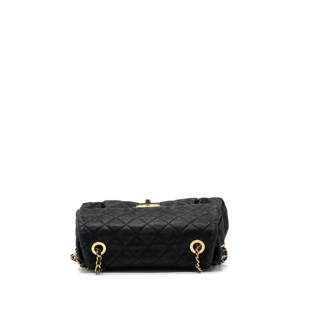 chanel-quilted-seasonal-flap-bag-calfskin-iridescent-black-with-ghw