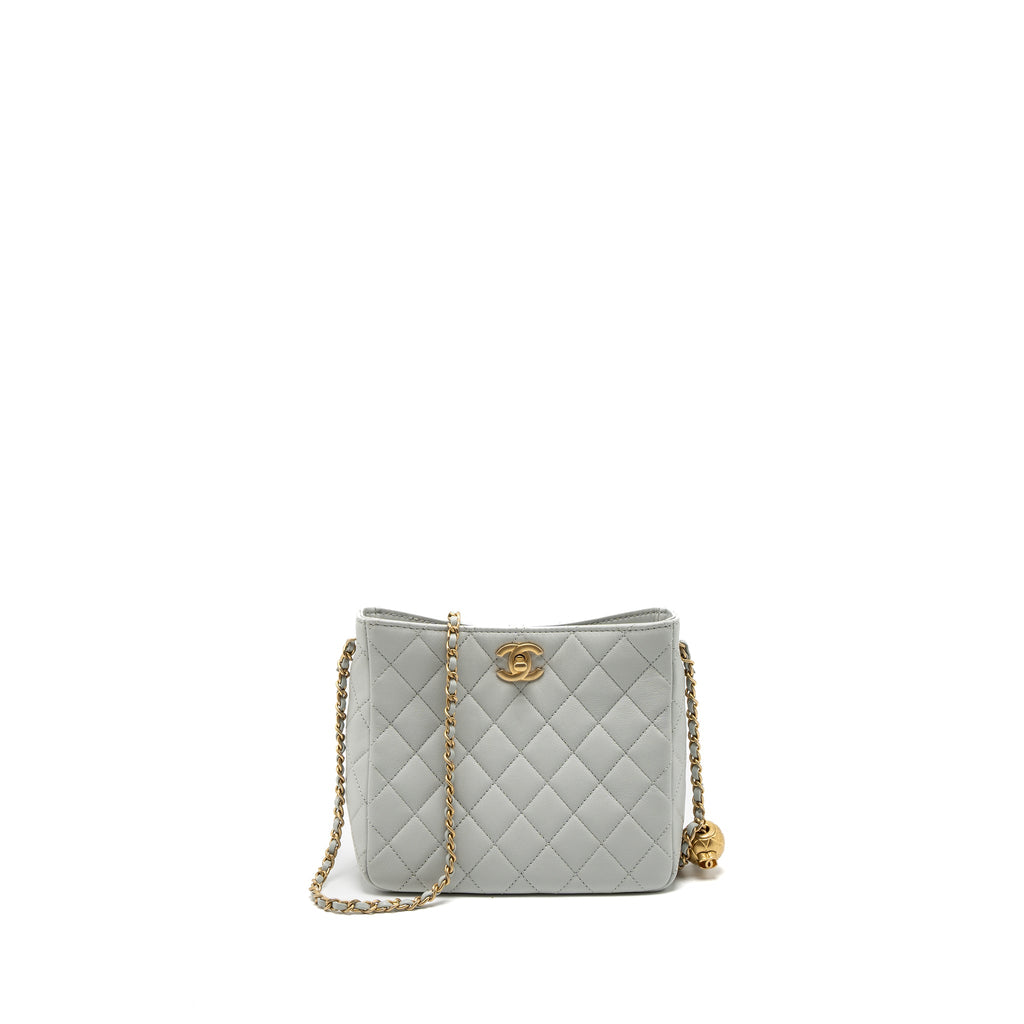 chanel-pearl-crush-hobo-bag-lambskin-light-grey-ghw-microchip