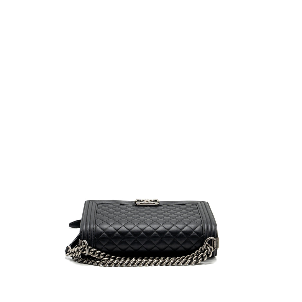 chanel-new-medium-boy-bag-smooth-calfskin-black-ruthenium-hardware