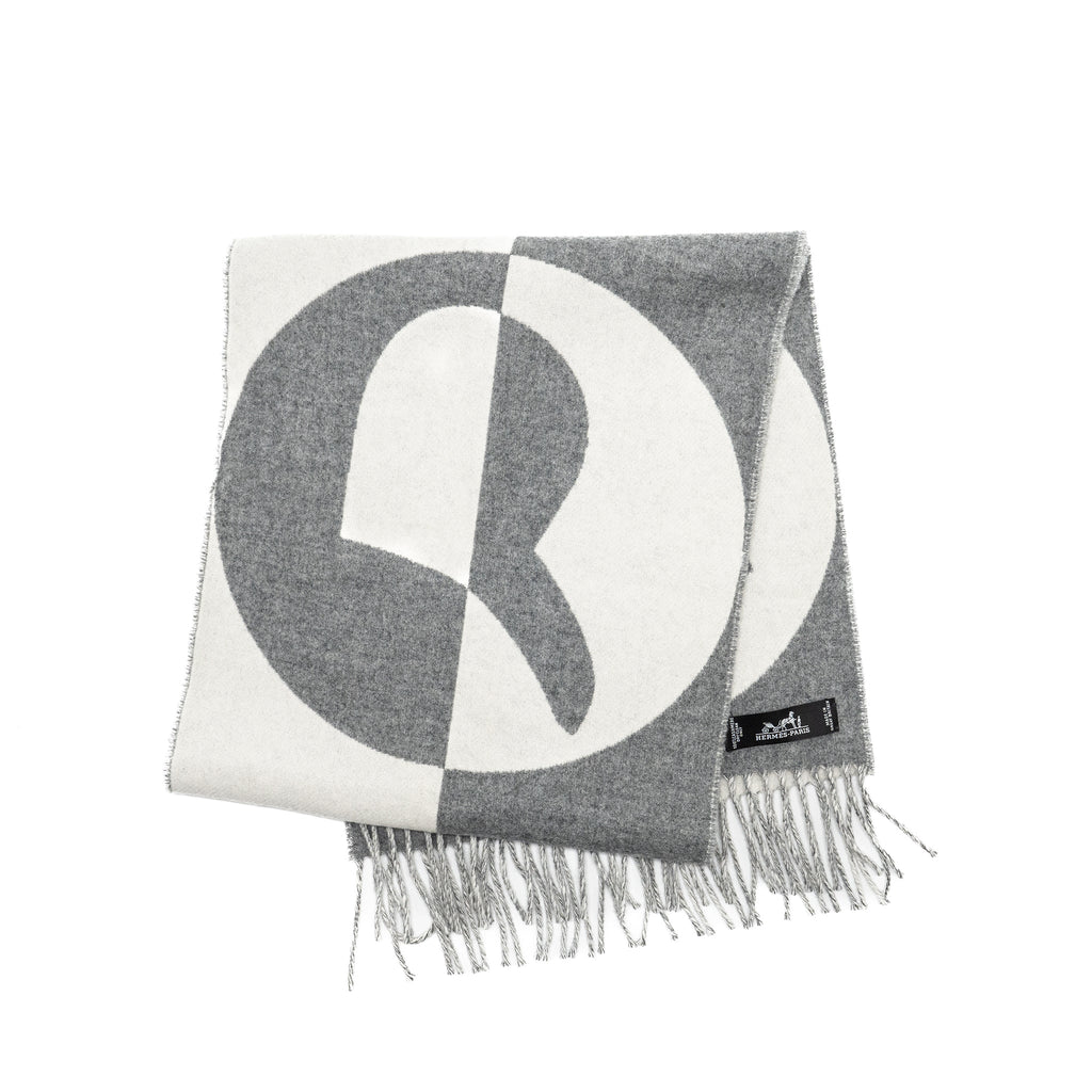 hermes-casaque-charms-muffler-cashmere-gris-clair-ivory
