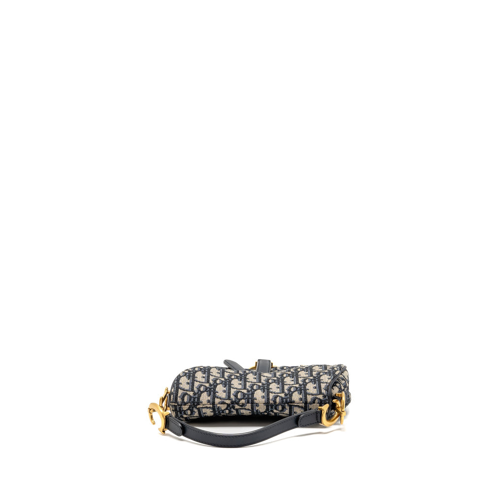 dior-mini-saddle-bag-oblique-jacquard-canvas-blue-ghw-copy-1