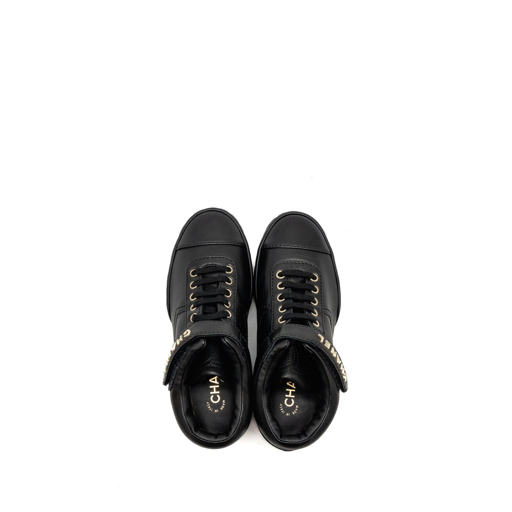 chanel-size-37-5-23a-letter-logo-sneakers-lambskin-black-lghw-copy-1