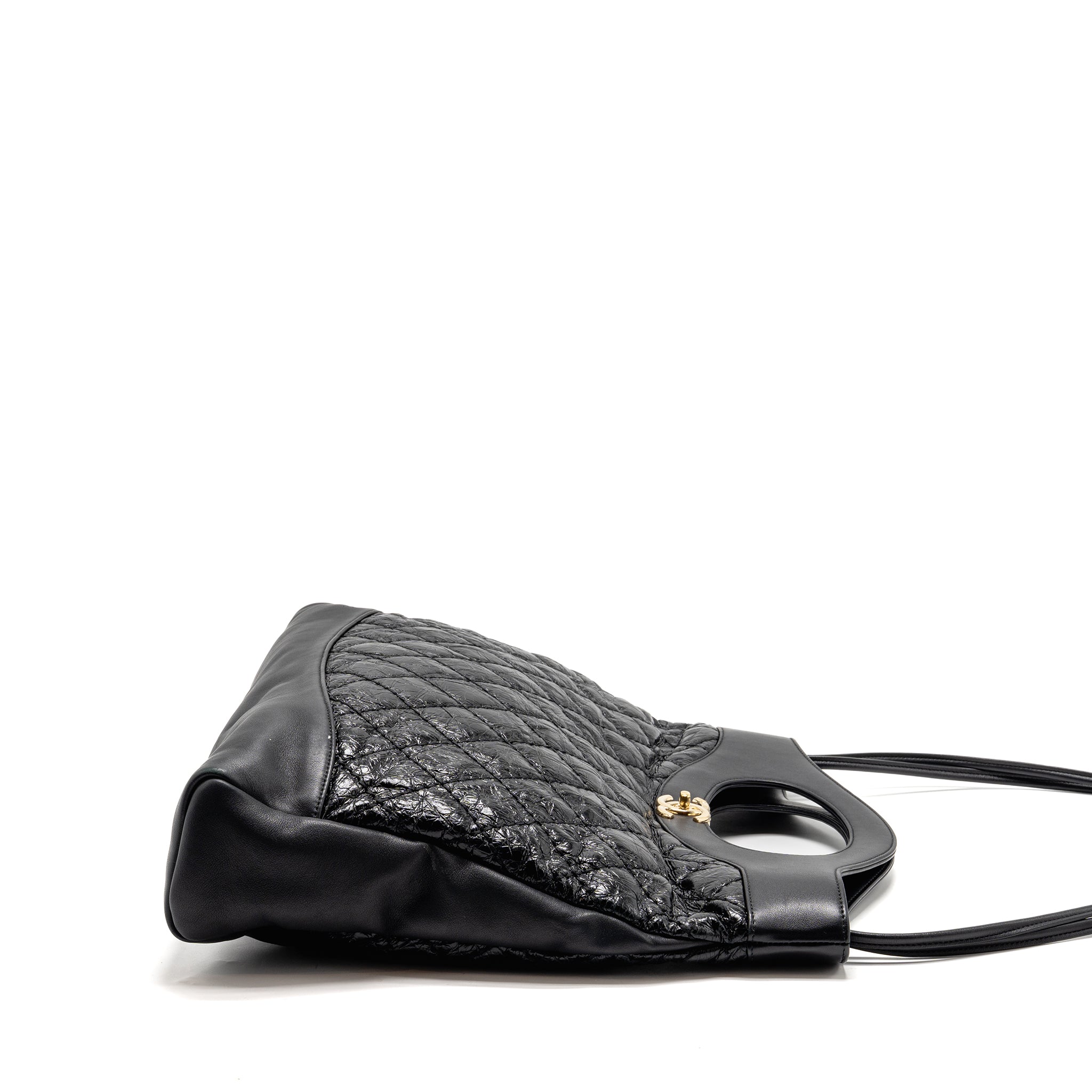 chanel-large-31-bag-calfskin-black-lghw