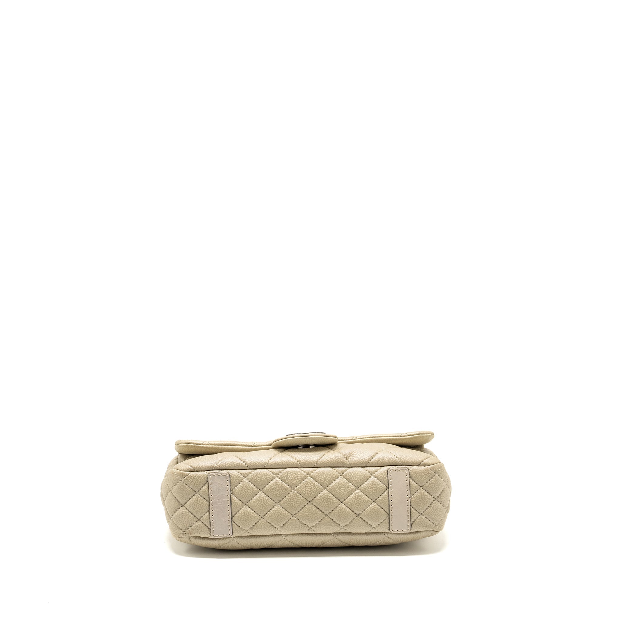 chanel-quilted-flap-shoulder-bag-caviar-light-beige-ruthenium-shw