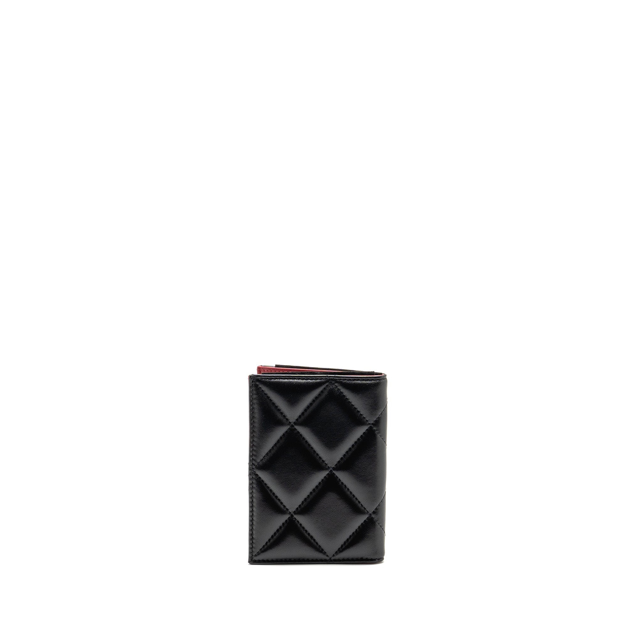 chanel-19-passport-holder-lambskin-black-ghwmicrochip