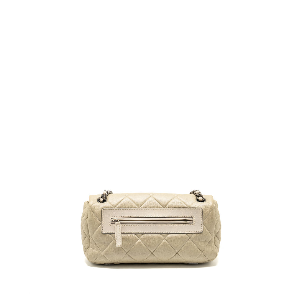 chanel-quilted-flap-shoulder-bag-caviar-light-beige-ruthenium-shw