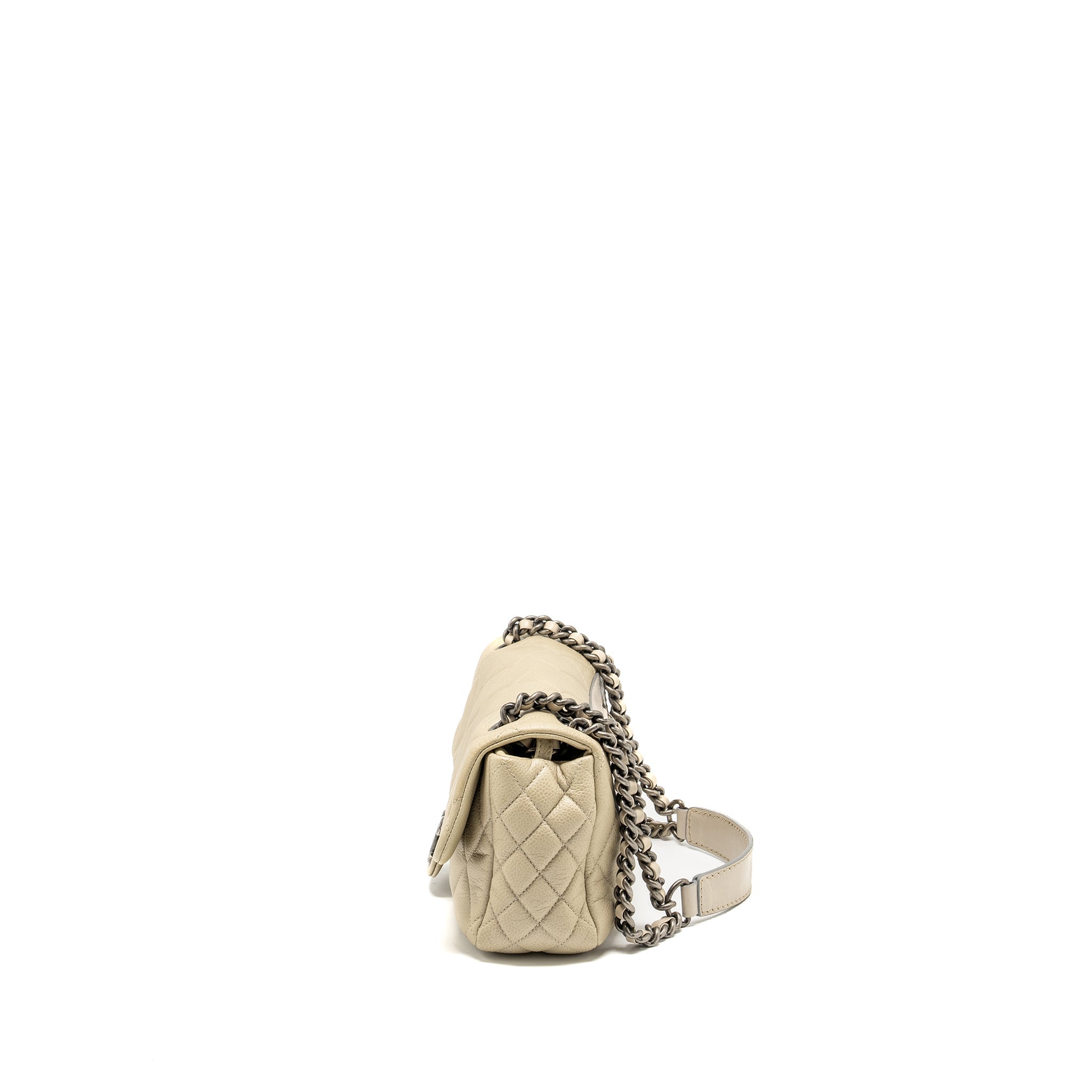 chanel-quilted-flap-shoulder-bag-caviar-light-beige-ruthenium-shw