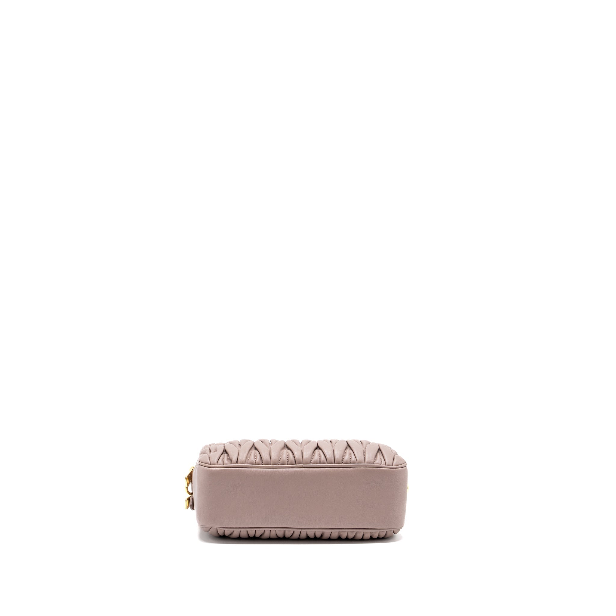 miu-miu-camera-crossbody-bag-nappa-leather-dusty-pink-ghw