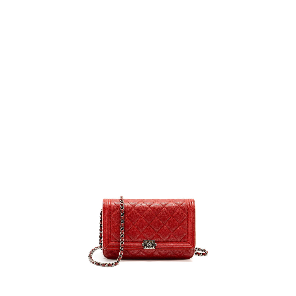 chanel-boy-wallet-on-chain-caviar-red-ruthenium-silver-hardware