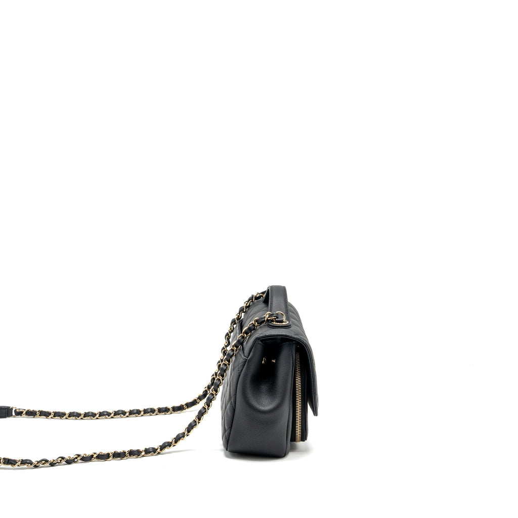 chanel-medium-business-affinity-caviar-black-lghw-2