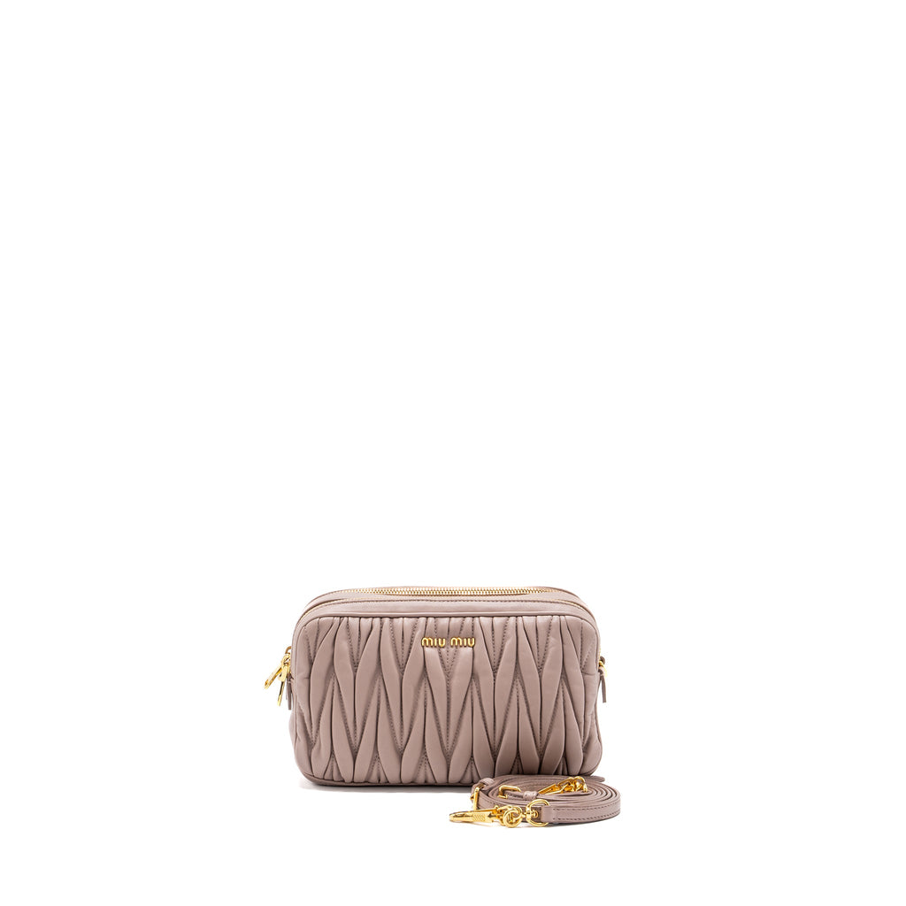 miu-miu-camera-crossbody-bag-nappa-leather-dusty-pink-ghw