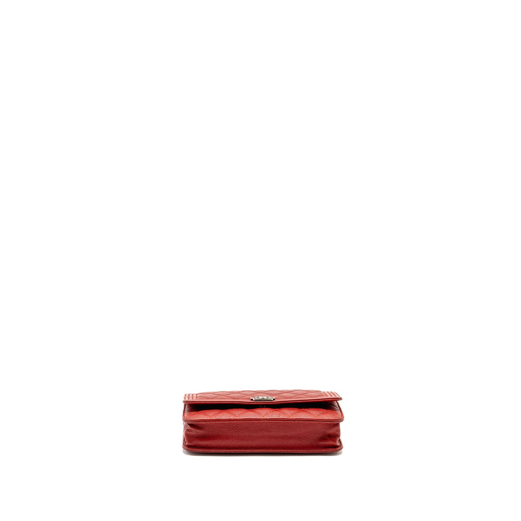 chanel-boy-wallet-on-chain-caviar-red-ruthenium-silver-hardware