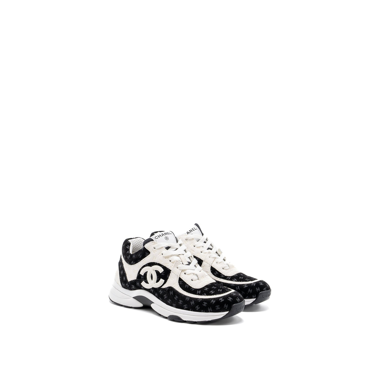 chanel-size-38-cc-logo-printed-trainer-sneaker-suede-black-white