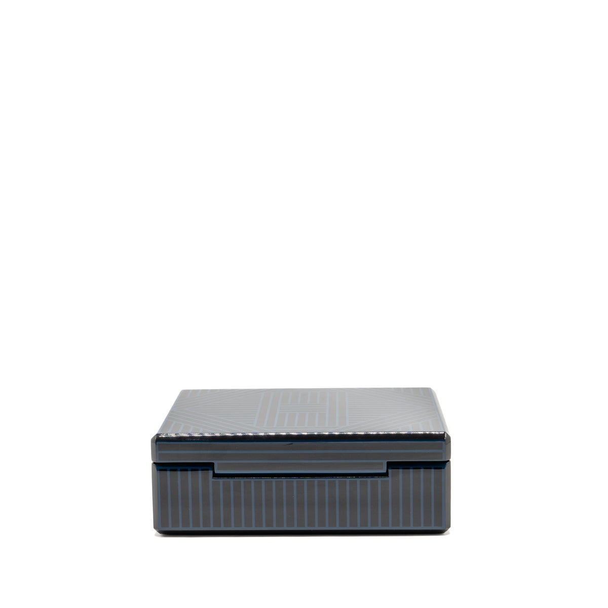 hermes-facettes-lion-watch-box-lacquered-wood-with-laser-engraving-velvet-lambskin-blue-ocean