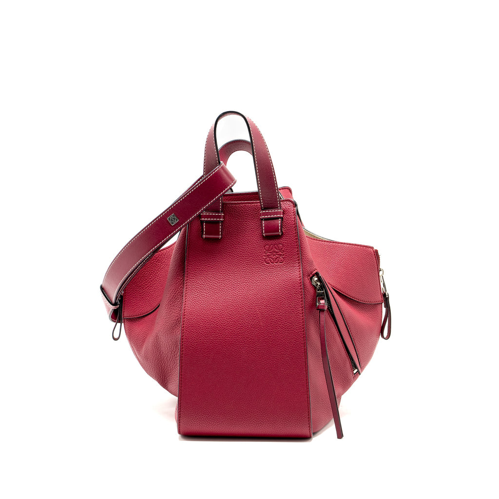 loewe-medium-hammock-bag-calfskin-raspberry-shw
