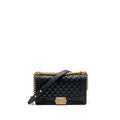 chanel-medium-boy-bag-lambskin-green-ghw