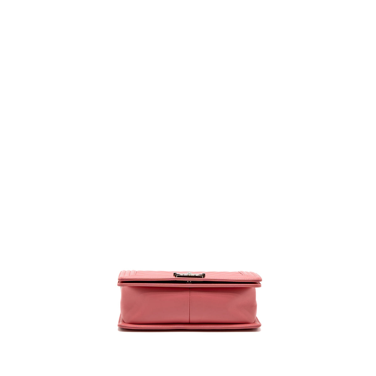 chanel-medium-boy-bag-chevron-calfskin-pink-shw