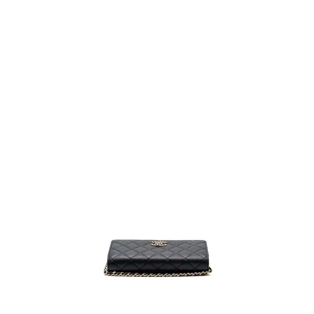 chanel-detailed-logo-wallet-on-chain-black-caviar-lghw-microchip