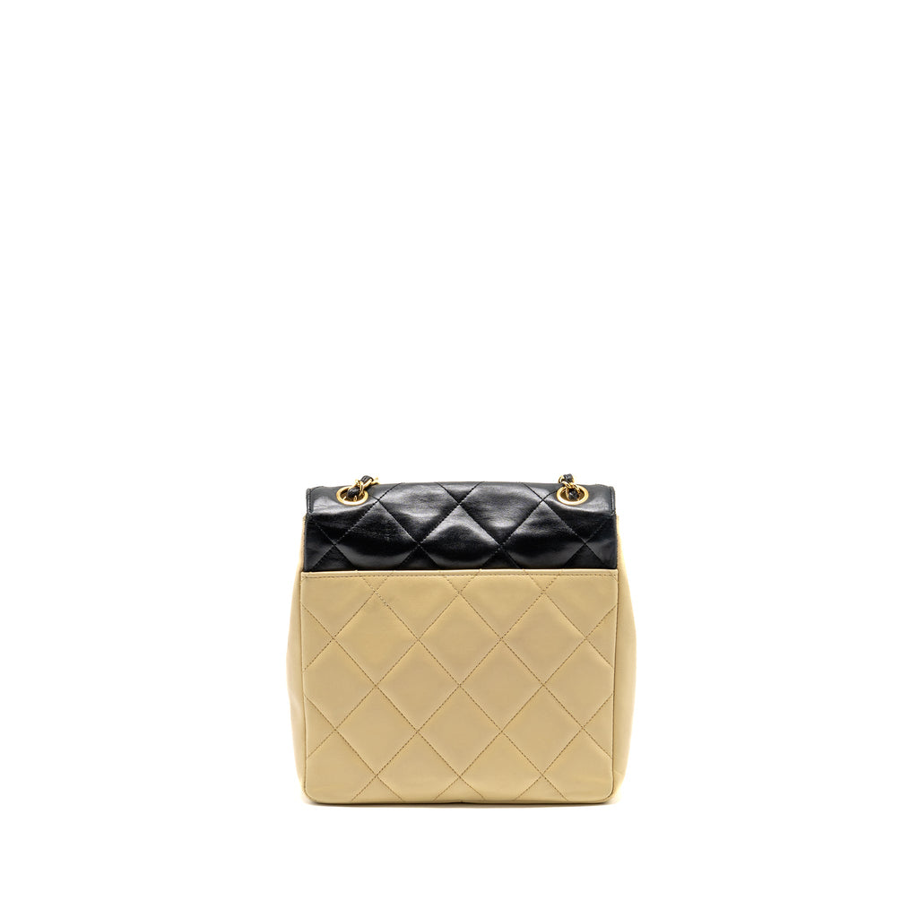 chanel-vintage-quilted-envelope-flap-bag-lambskin-beige-black-ghw