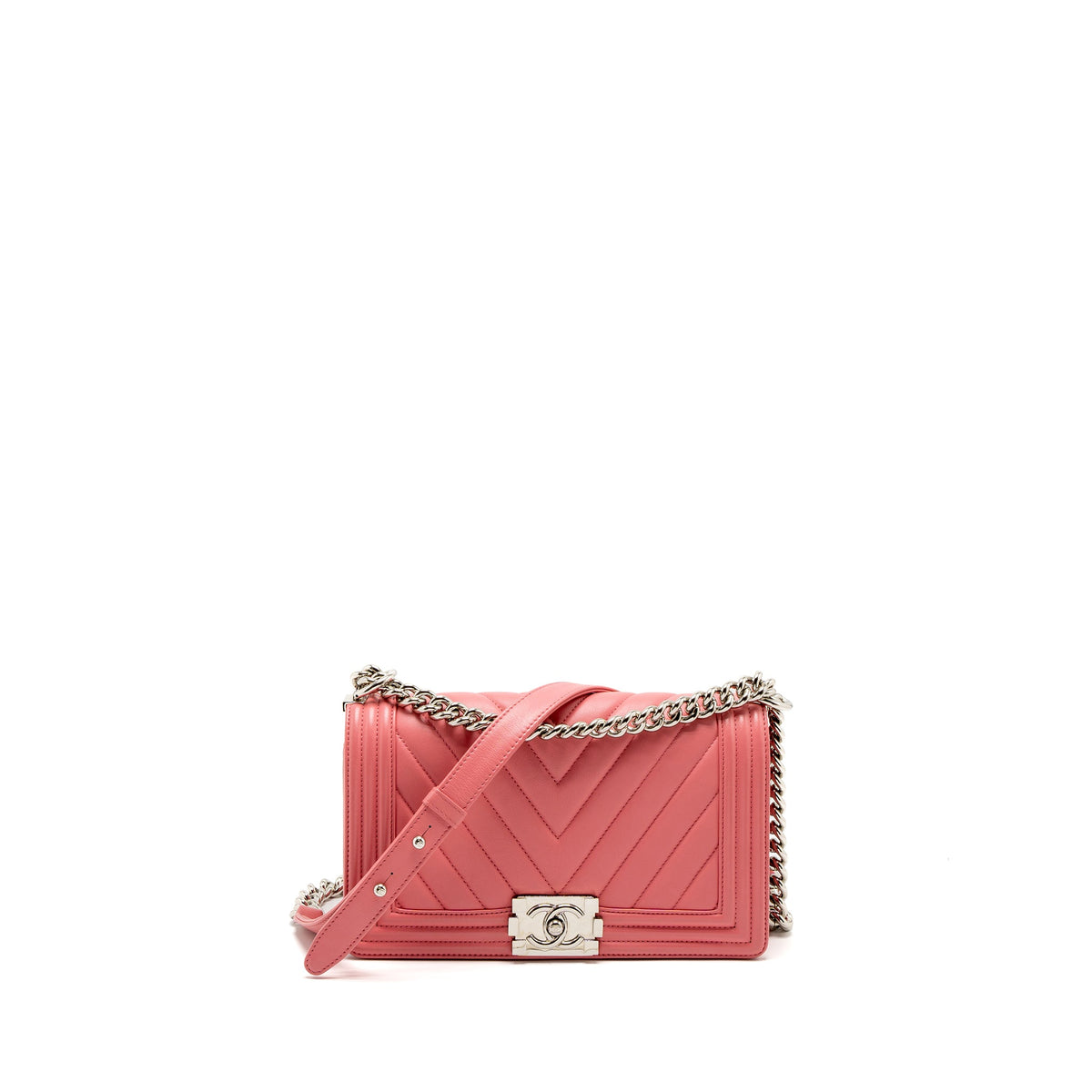 chanel-medium-boy-bag-chevron-calfskin-pink-shw