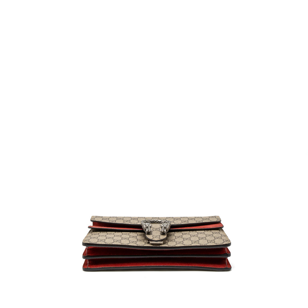 gucci-dionysus-shoulder-bag-gg-supreme-canvas-shw-2