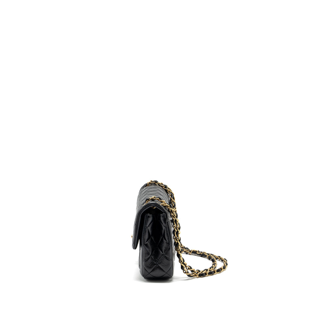 chanel-quilted-flap-bag-lambskin-black-ghw-microchip-copy