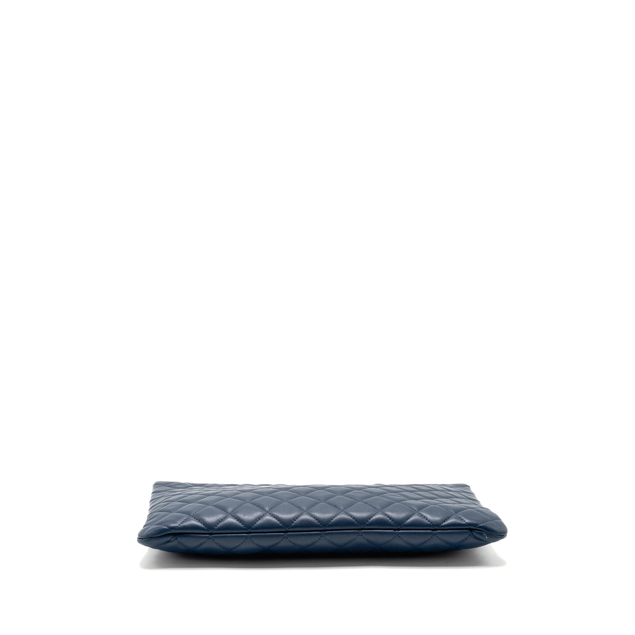 chanel-classic-quilted-large-clutch-bag-lambskin-navy-shw
