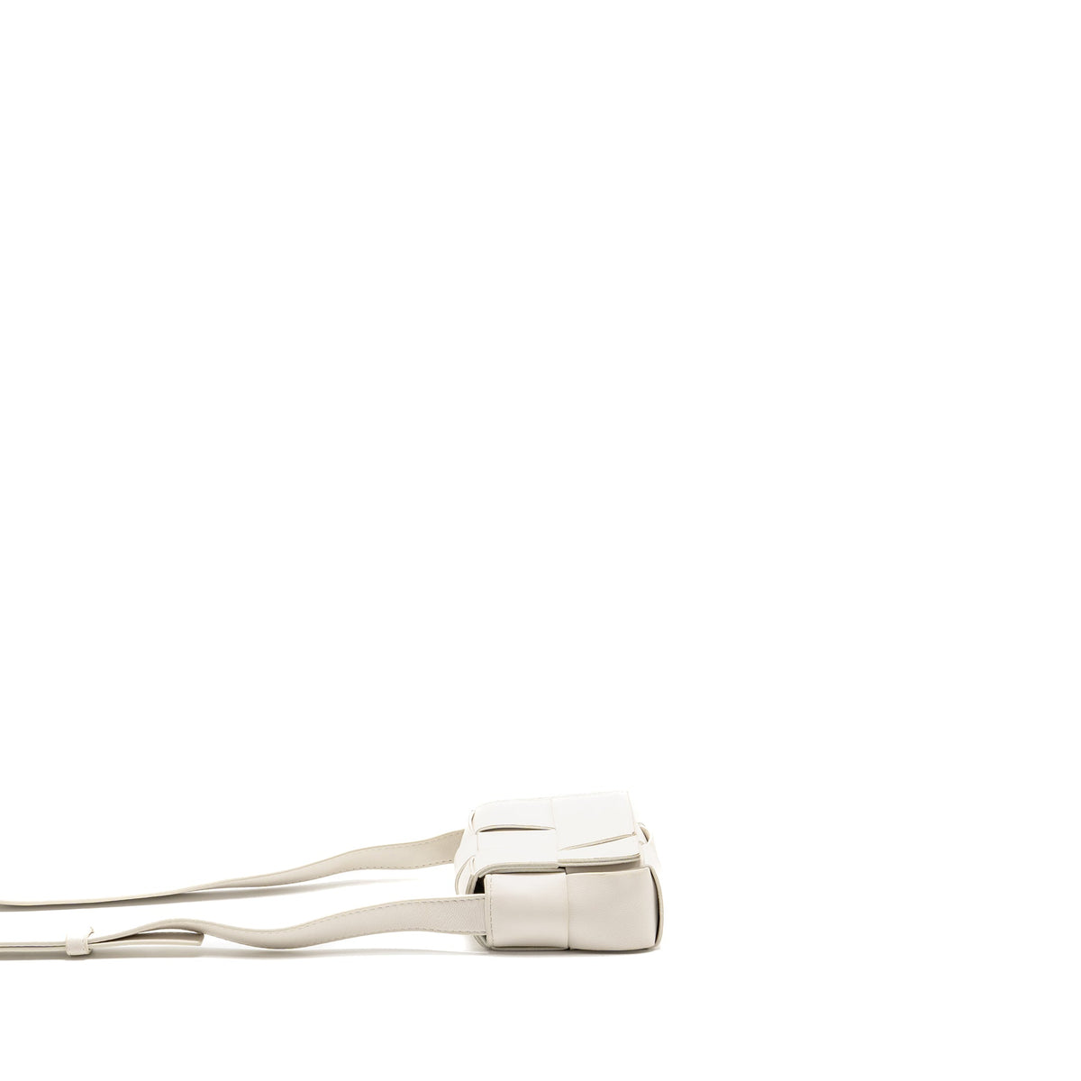 bottega-veneta-intreccio-cassette-mini-bag-lambskin-white