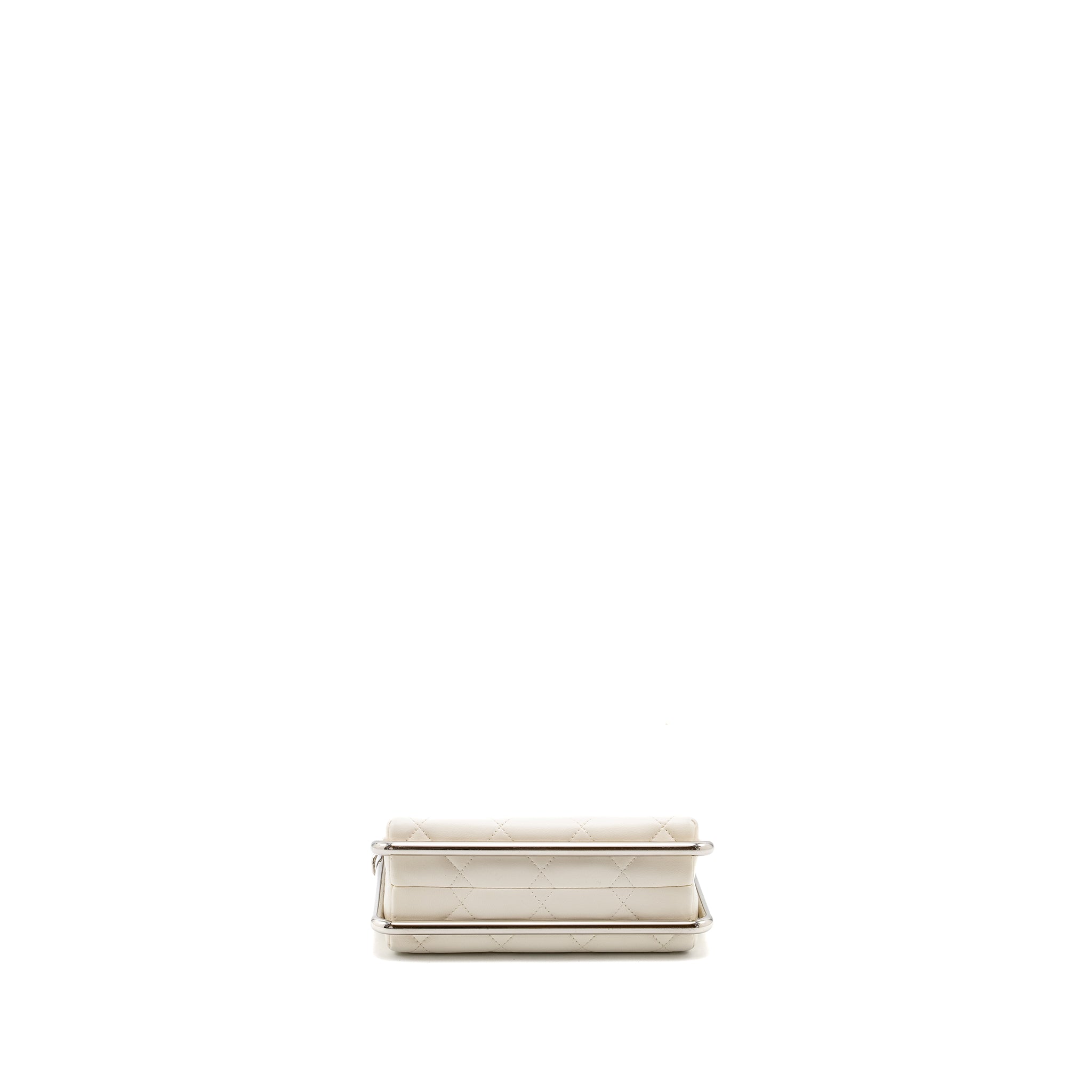 chanel-metal-bar-clutch-bag-lambskin-white-shw-copy