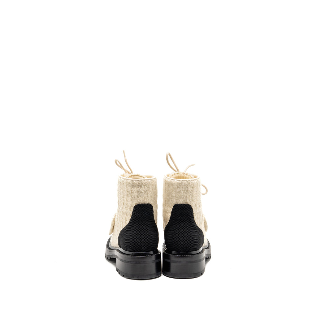 chanel-size-36-5-22k-lace-ups-wool-tweed-fabric-ivory-black-ghw