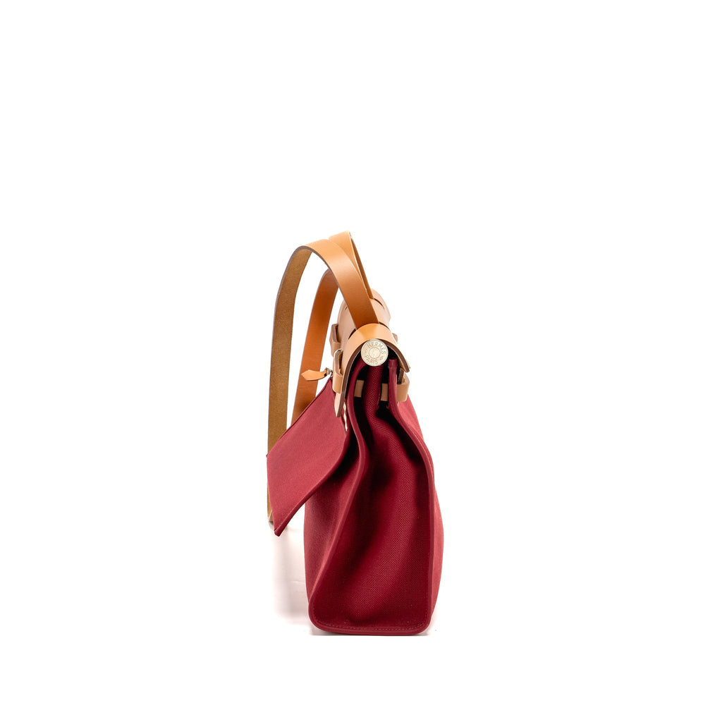 hermes-herbag-31-zip-bag-canvas-hunter-leather-red-shw-stamp-x