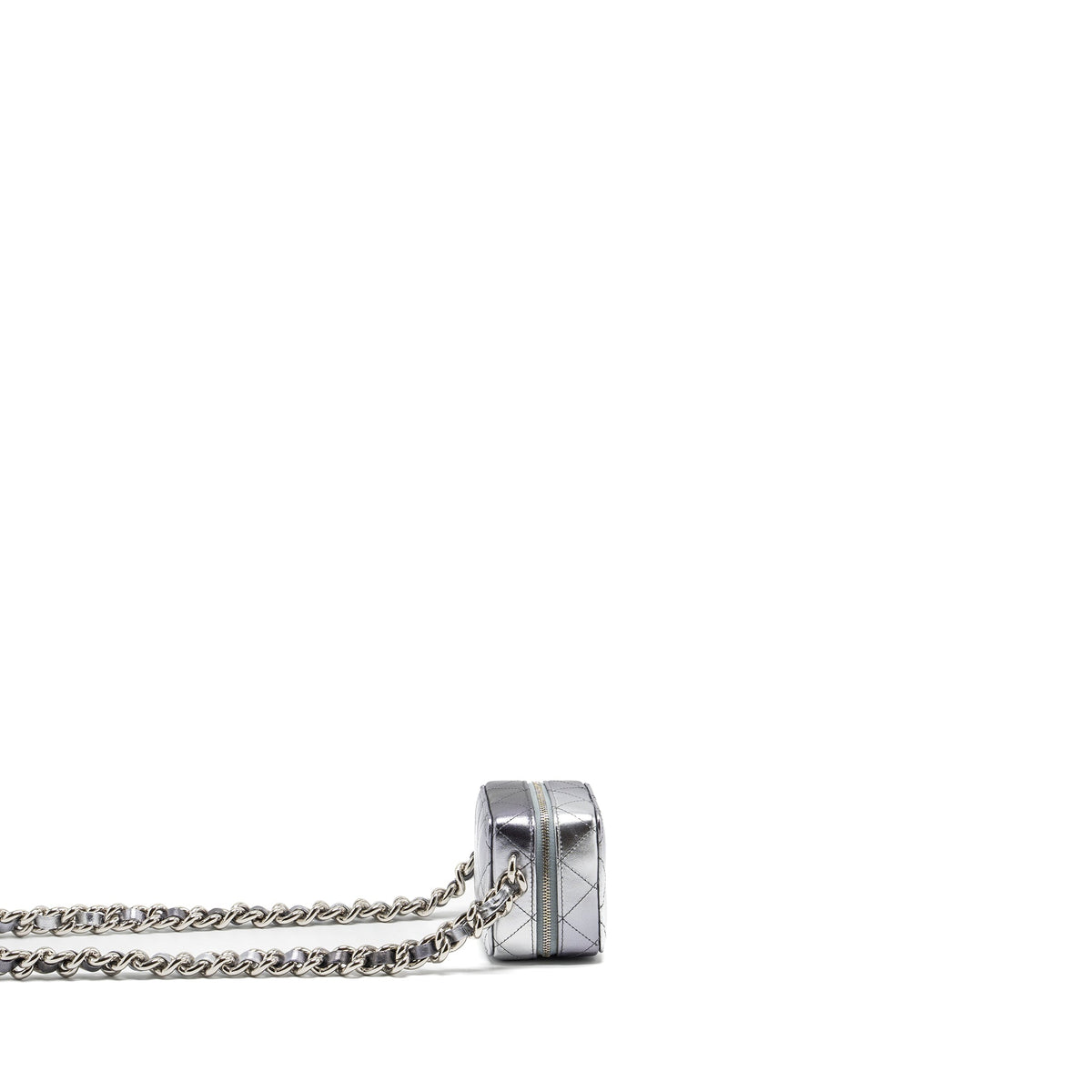 chanel-22c-coco-punk-purse-with-giant-chain-lambskin-metallic-silver-black-shw