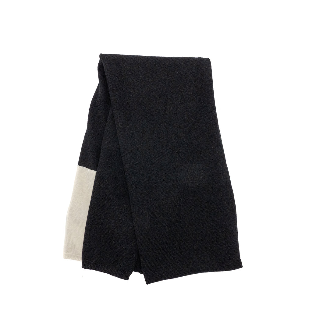 chanel-cc-logo-scarf-cashmere-black-white