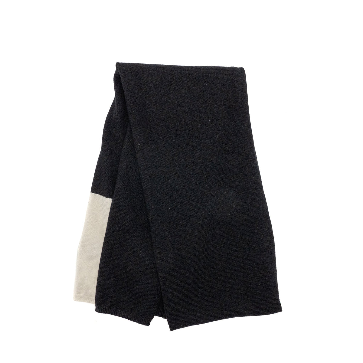 chanel-cc-logo-scarf-cashmere-black-white