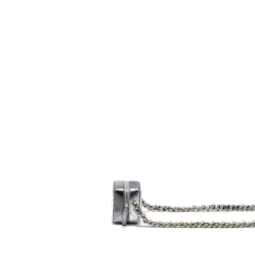 chanel-22c-coco-punk-purse-with-giant-chain-lambskin-metallic-silver-black-shw