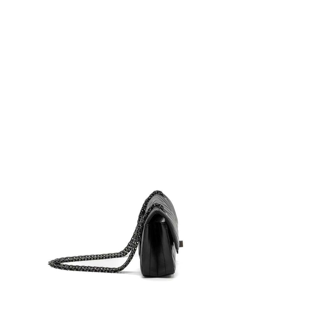 chanel-mini-2-55-reissue-chevron-calfskin-so-black-1