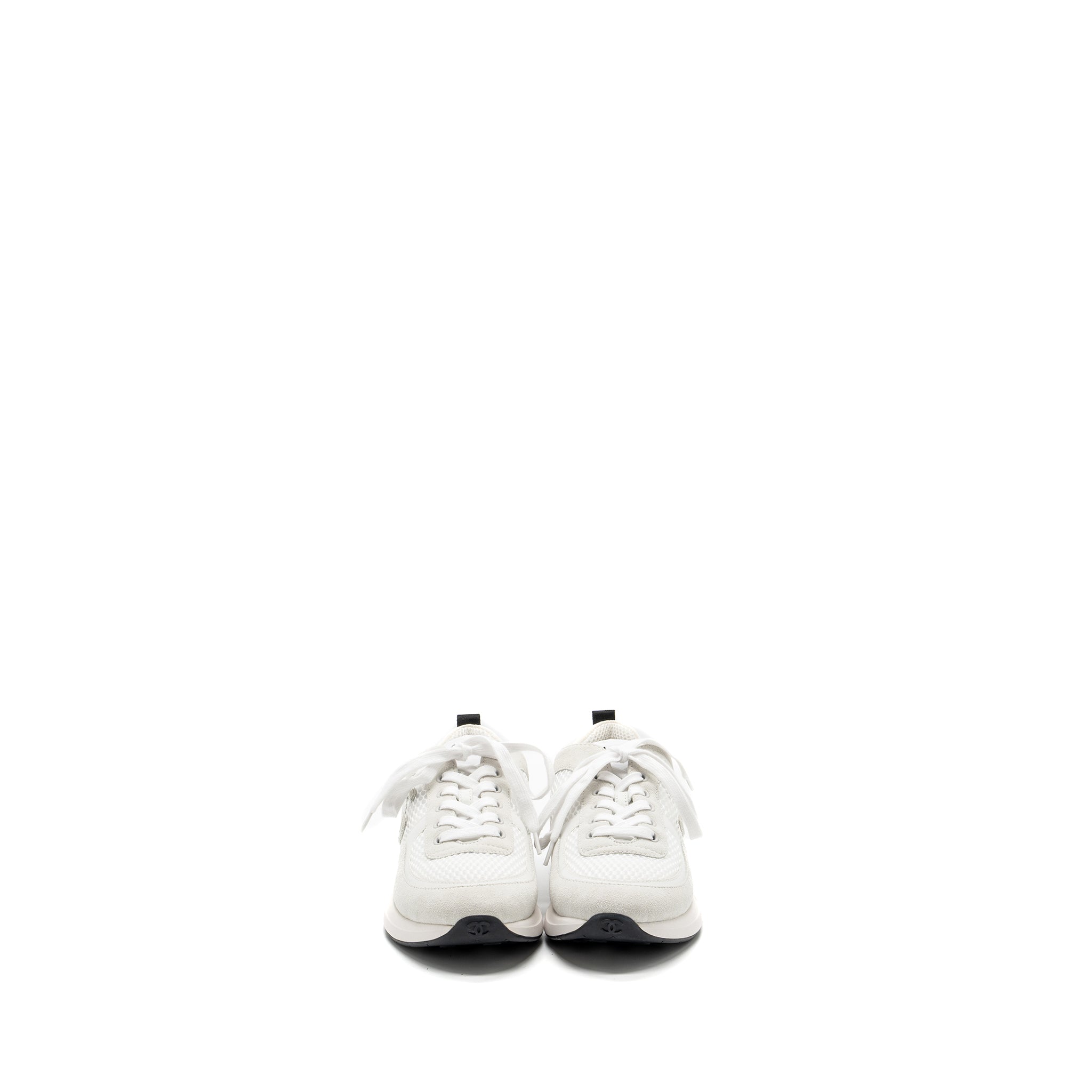 chanel-size-39-cc-logo-sneakers-white