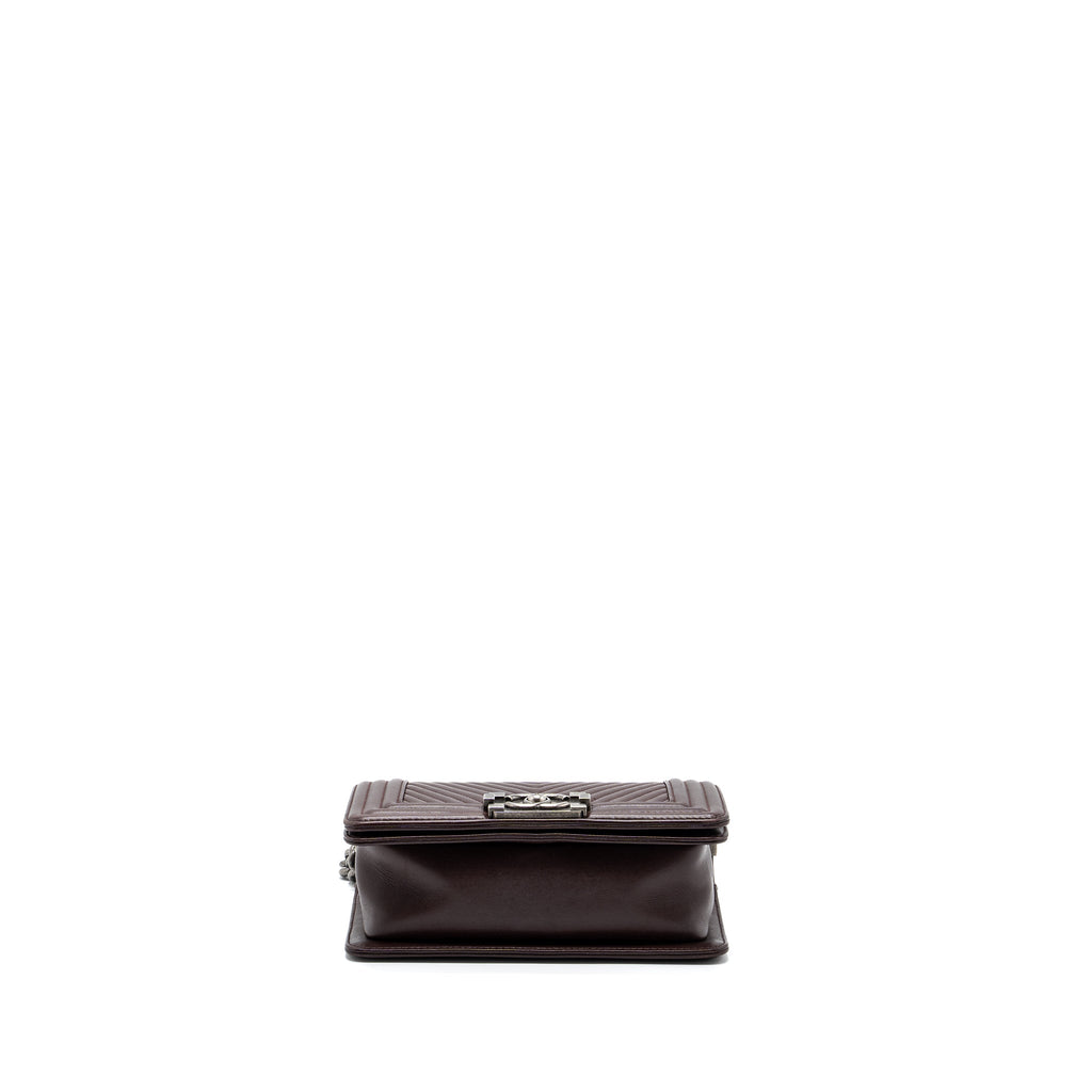 chanel-chevron-small-boy-bag-lambskin-burgundy-ruthenium-hardware-1