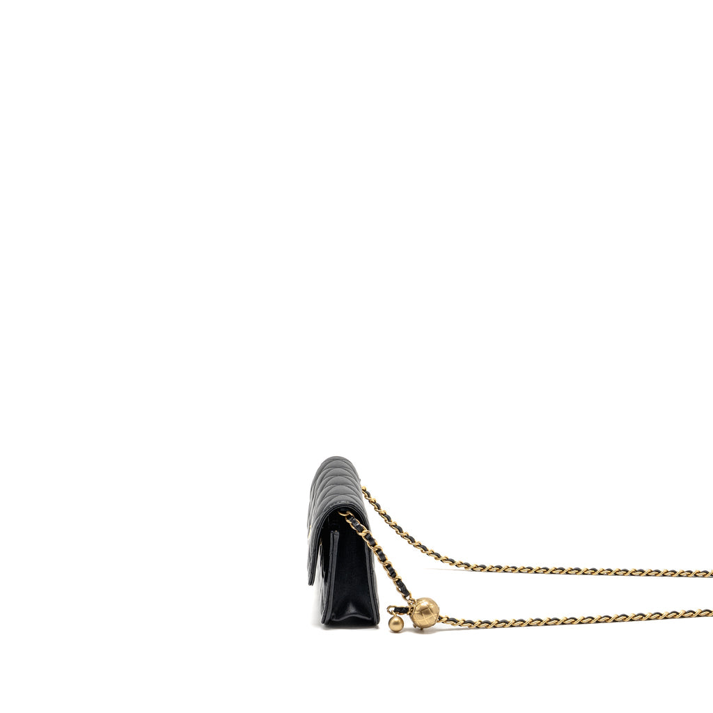 chanel-pearl-crush-mini-wallet-on-chain-lambskin-black-ghwmicrochip
