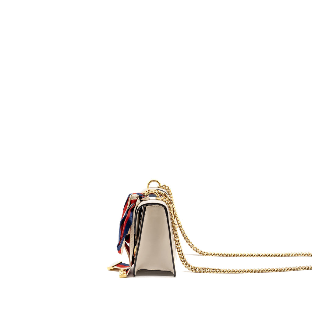 gucci-mini-sylvie-chain-bag-calfskin-white-multicolour-ghw