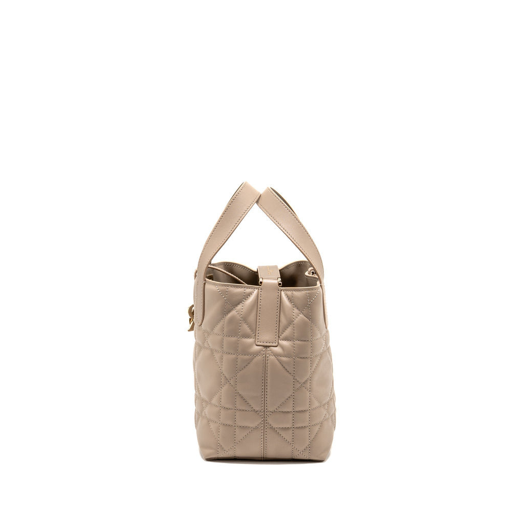 dior-small-toujours-tote-bag-macrocannage-calfskin-powder-beige-lghw